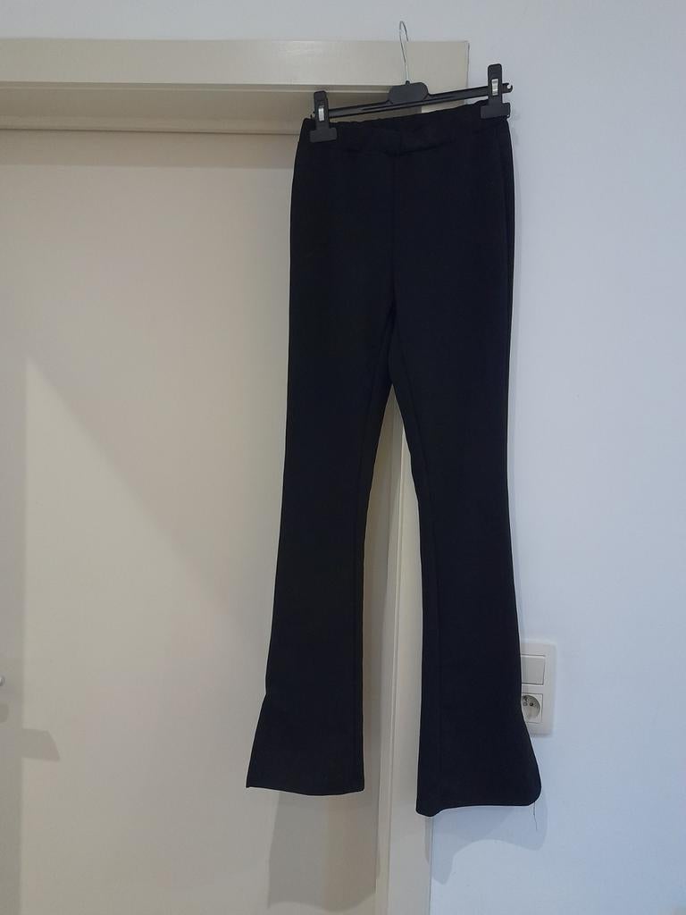 Flared broek, Kleding | Dames, Broeken en Pantalons, Zwart, Ophalen of Verzenden, Zo goed als nieuw, Maat 34 (XS) of kleiner
