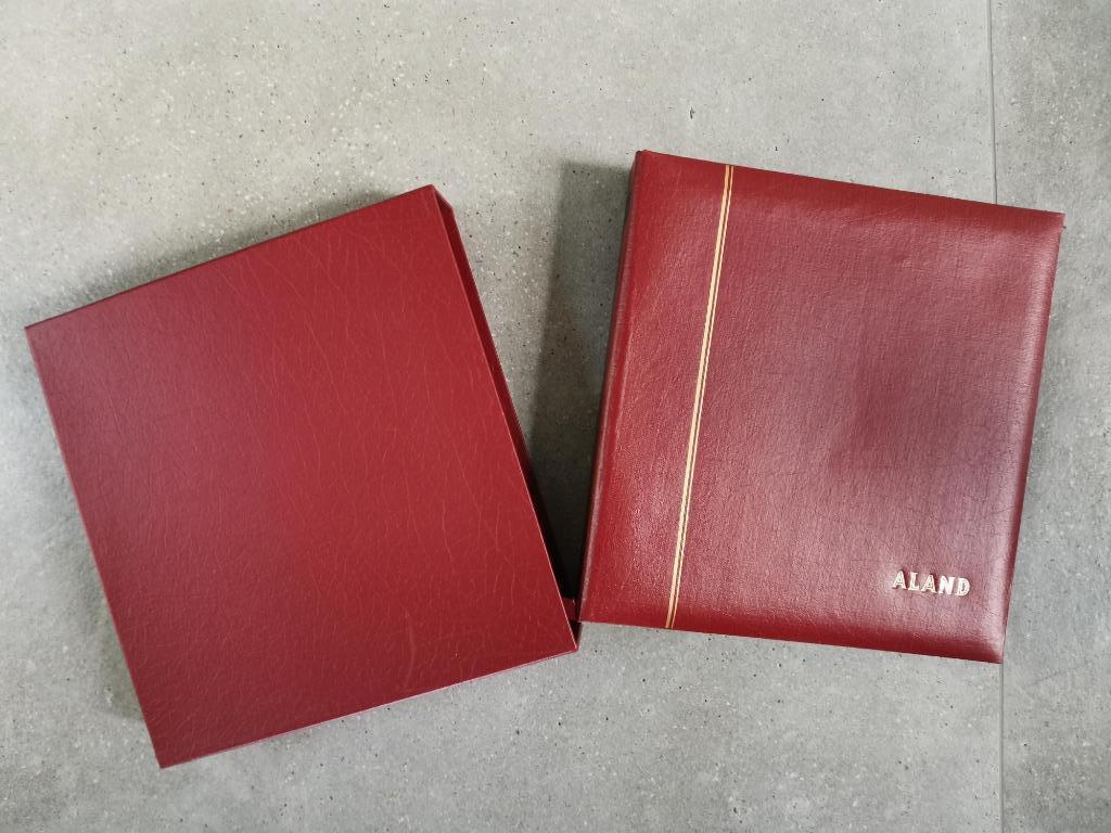 Schaubek Postzegelalbum Aland met foedraal, Ophalen of Verzenden, Verzamelalbum