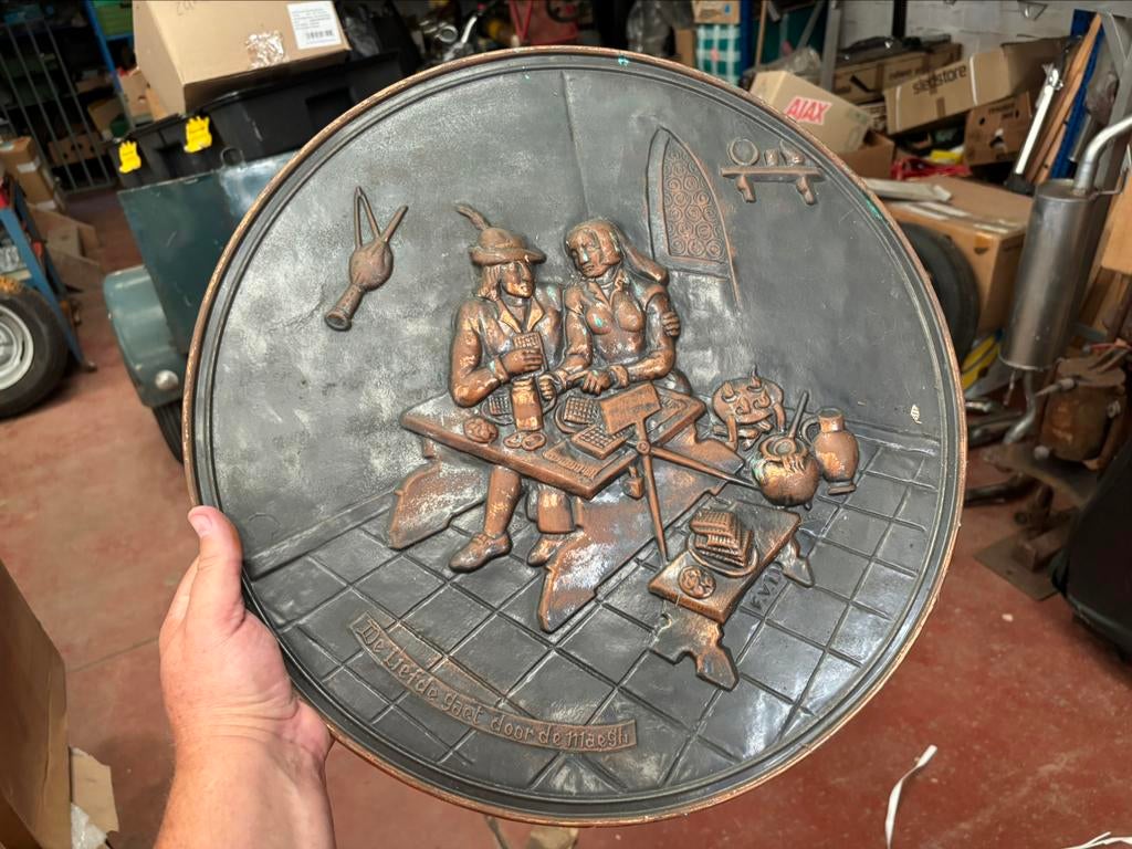 Sierplaat, koperen decoratieplaat, leuk tafereel, Antiek en Kunst, Ophalen of Verzenden, Koper