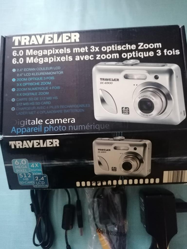 Traveler digitale camera met toebehoren, Ophalen, Zo goed als nieuw