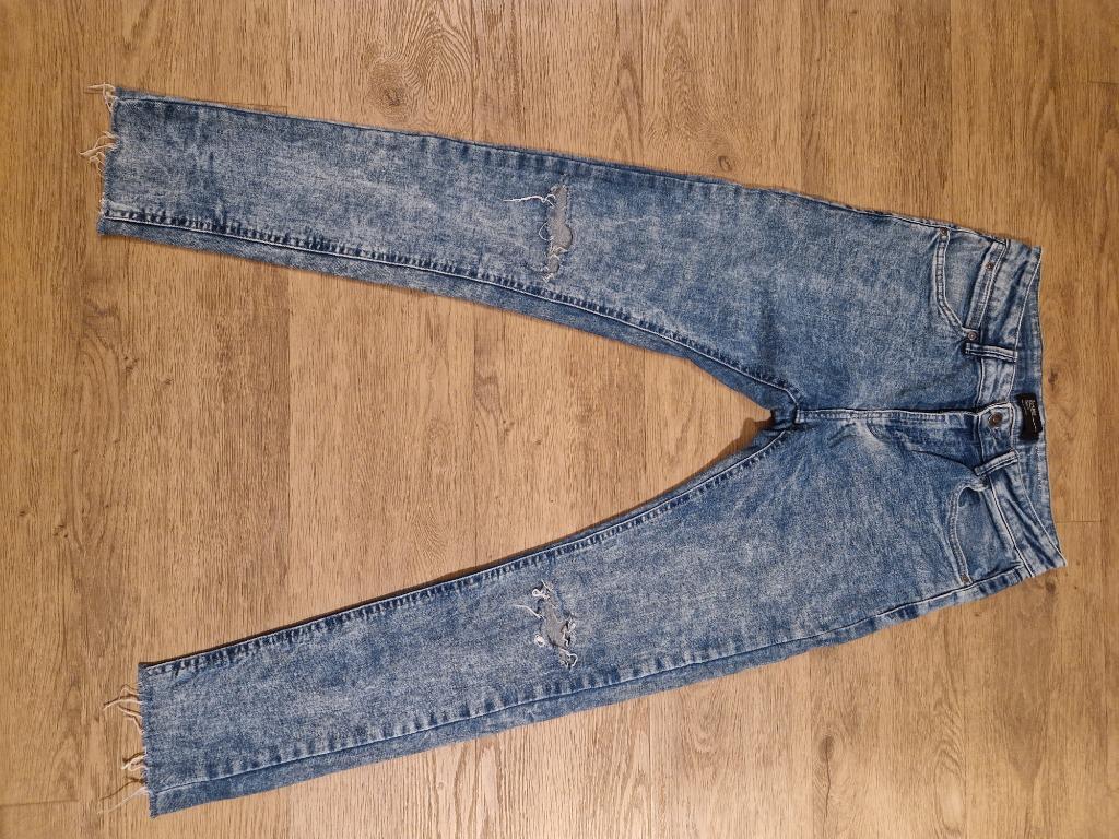 Blauwe spijkerbroek van Bershka, Kinderen en Baby's, Broek, Ophalen of Verzenden, Zo goed als nieuw, Bershka