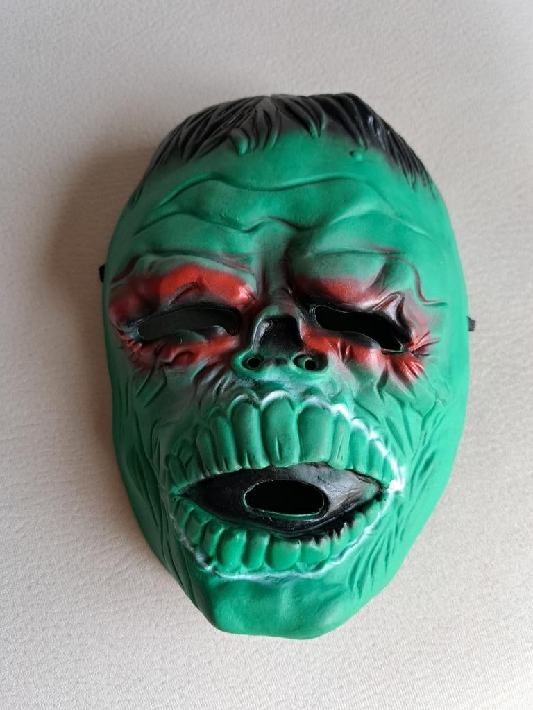 Carnaval masker, Ophalen, Zo goed als nieuw