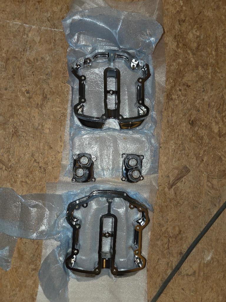 Harley Davidson Lower Rocker Covers, Enlèvement ou Envoi, Utilisé
