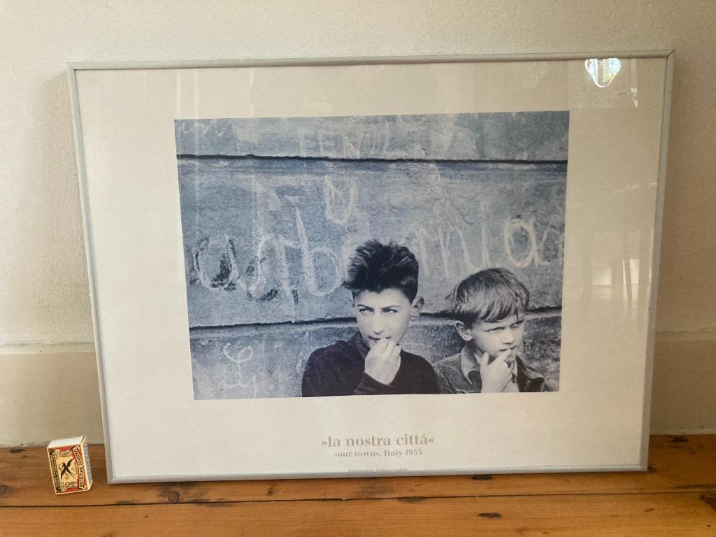 Eighties ingelijste offset filmposter La nostra citta 1953, Huis en Inrichting, Woonaccessoires | Schilderijen, Tekeningen en Foto's