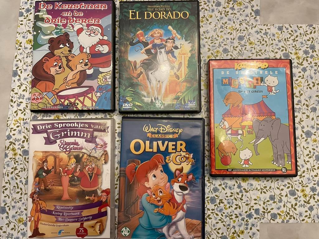 5 DVD’s voor €4 Musti, Walt Disney Oliver, Grimm, Kerstman, Enlèvement ou Envoi, Comme neuf, Dessin animé