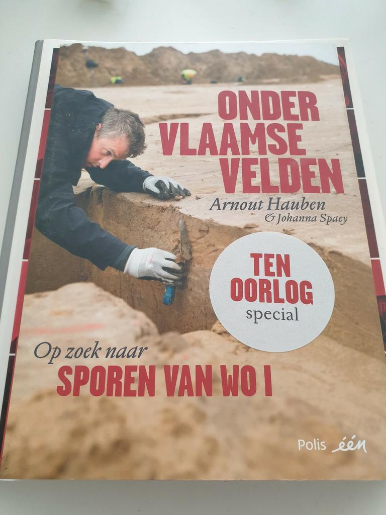Johanna Spaey - Onder Vlaamse velden, Ophalen of Verzenden, Zo goed als nieuw, Johanna Spaey; Arnout Hauben