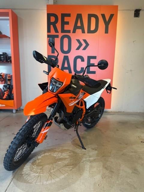 KTM 125 SMC R 2026, Motoren, LED Verlichting, Bedrijf, 125 cc, 11 kW of minder