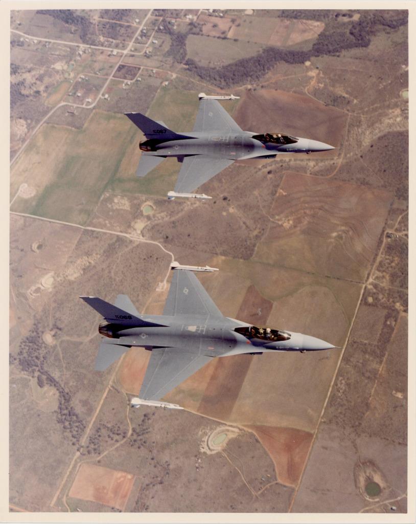photo avion - General Dynamics F-16 USAF, Collections, Envoi, Armée de l'air, Photo ou Poster