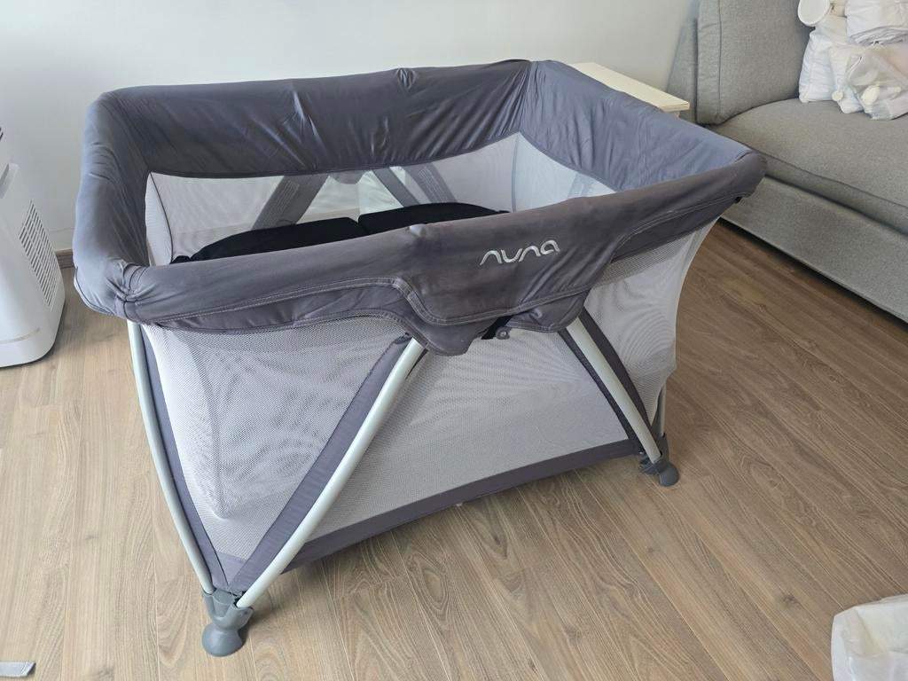 Nuna travelbed sena air frost (nieuw), Ophalen