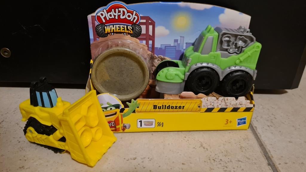 Play Doh Wheels bulldozer en straatveger, Ophalen, Zo goed als nieuw
