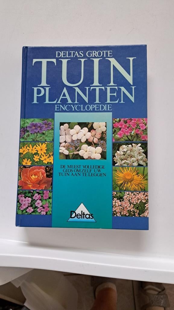 oud tuinplanten encyclopedie, Ophalen of Verzenden, Zo goed als nieuw