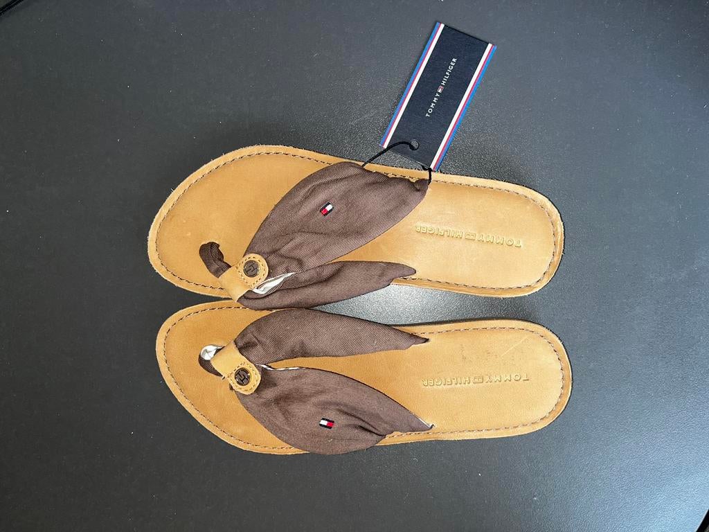 Tongs Tommy Hilfiger, Enlèvement, Neuf, Brun