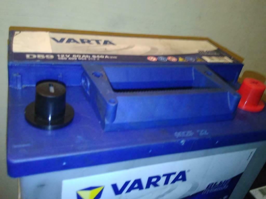 Batteries VARTA 12V 60 Ah, Enlèvement, BMW