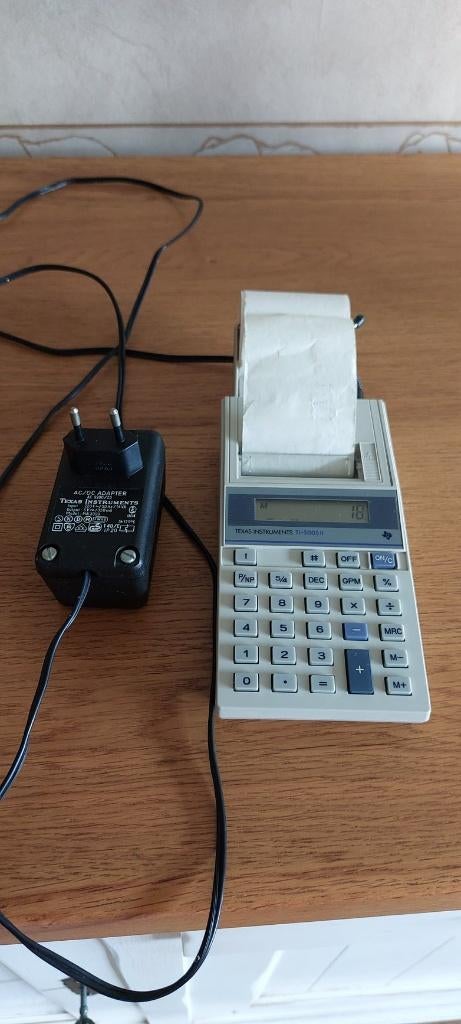 Calculatrice TI-5005II avec Adaptateur TI, Diversen, Rekenmachines, Ophalen, Gebruikt