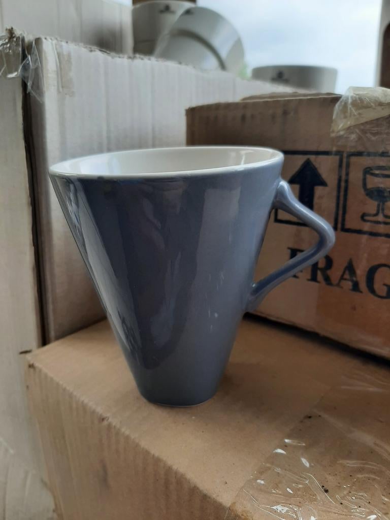 DÉSTOCKAGE * 1€/pièce * Tasses à thé Royal Boch Expo 58, Huis en Inrichting, Ophalen, Nieuw
