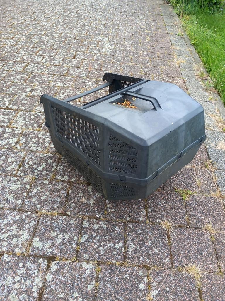 Bakje voor de grasmaaier, Ophalen