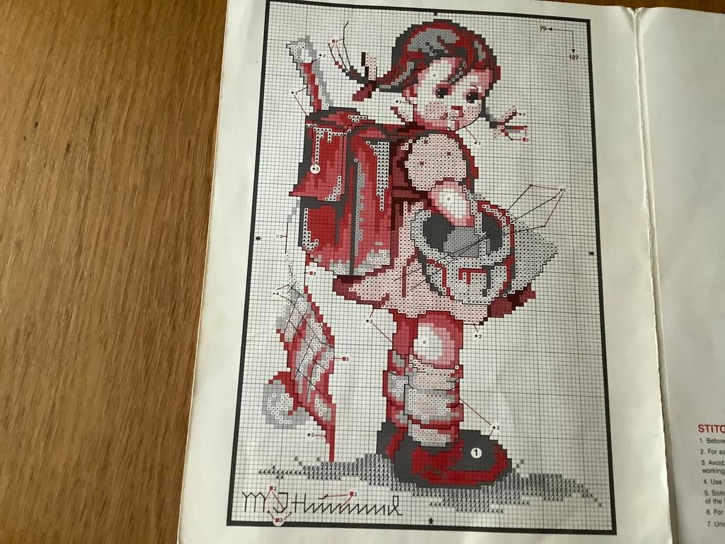Borduurpatroon Hummel School girl, Hobby en Vrije tijd, Borduren en Borduurmachines, Ophalen of Verzenden