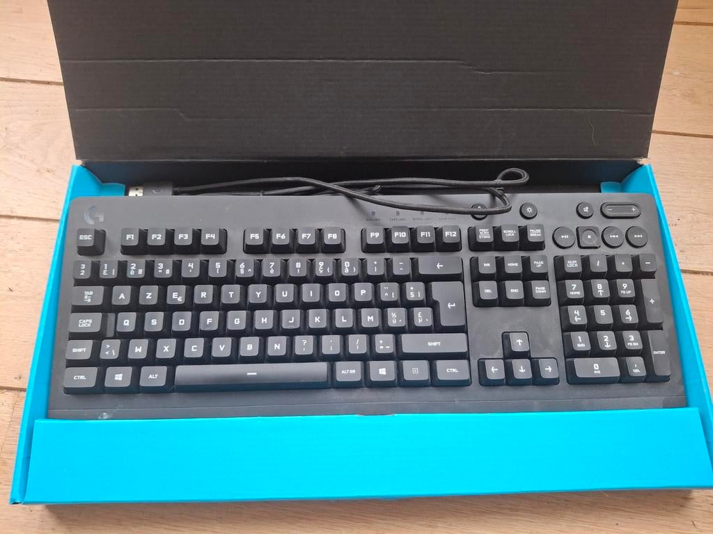 Logitech G213 Prodigy AZERTY, Enlèvement, Azerty