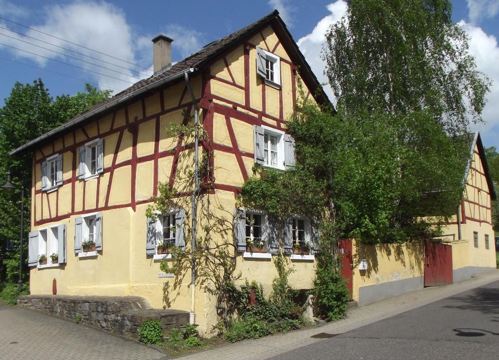 Groot historisch vakwerkhuis gelegen in de Eifel Duitsland, Allemagne, Village, Maison d'habitation, Ventes sans courtier