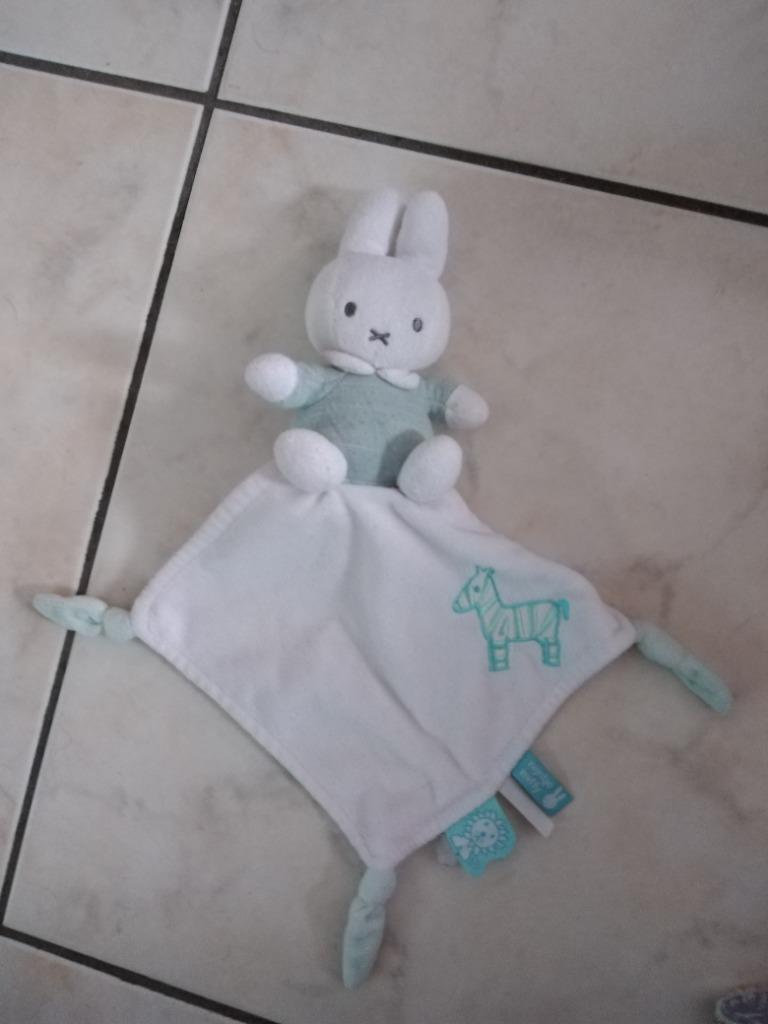 knuffeldoekje nijntje miffy (doos 110), Enlèvement ou Envoi, Neuf