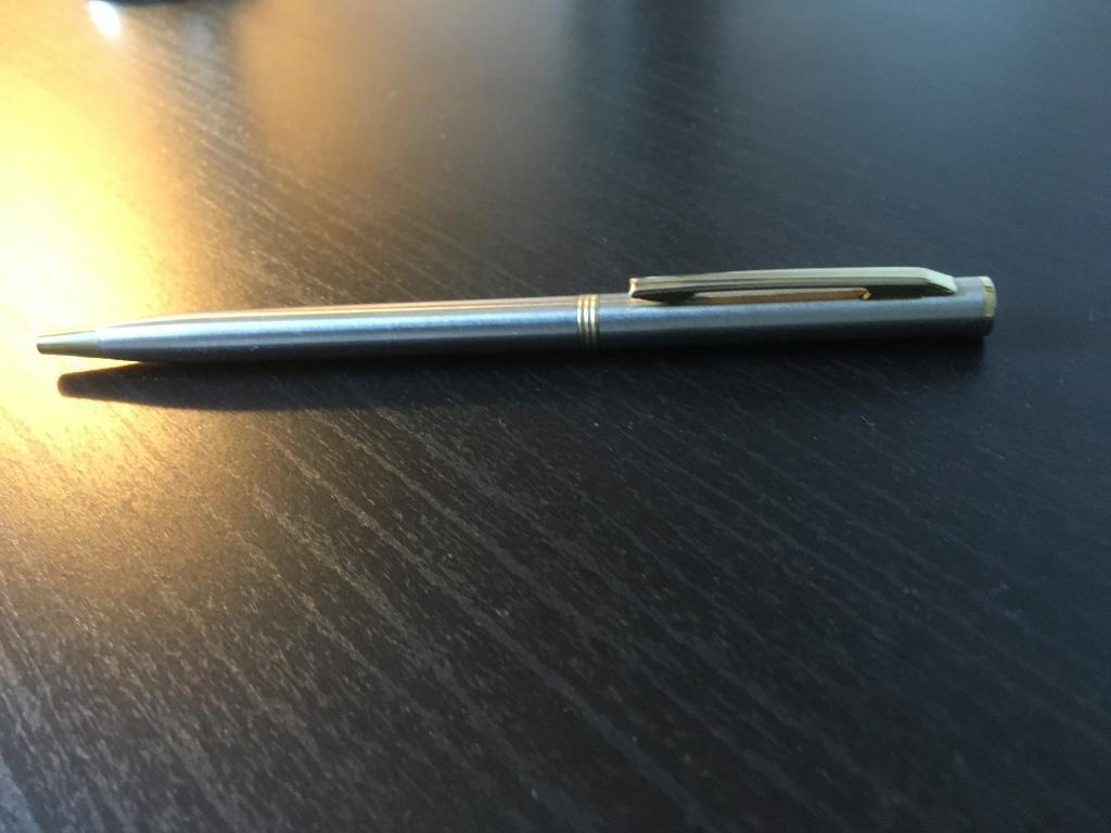 Stylo PARKER + stylo en or et argenté (prix pour les 2), Enlèvement