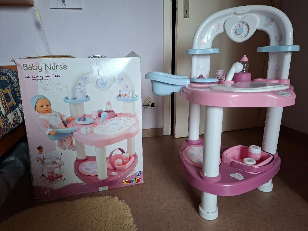 verzorgingstafeltje voor poppen, Enfants & Bébés, Jouets | Poupées, Comme neuf, Enlèvement