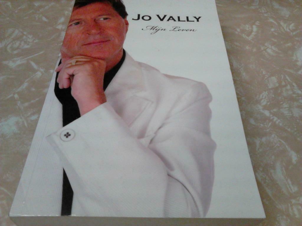 Jo Vally - Mijn Leven, Ophalen of Verzenden, Gelezen