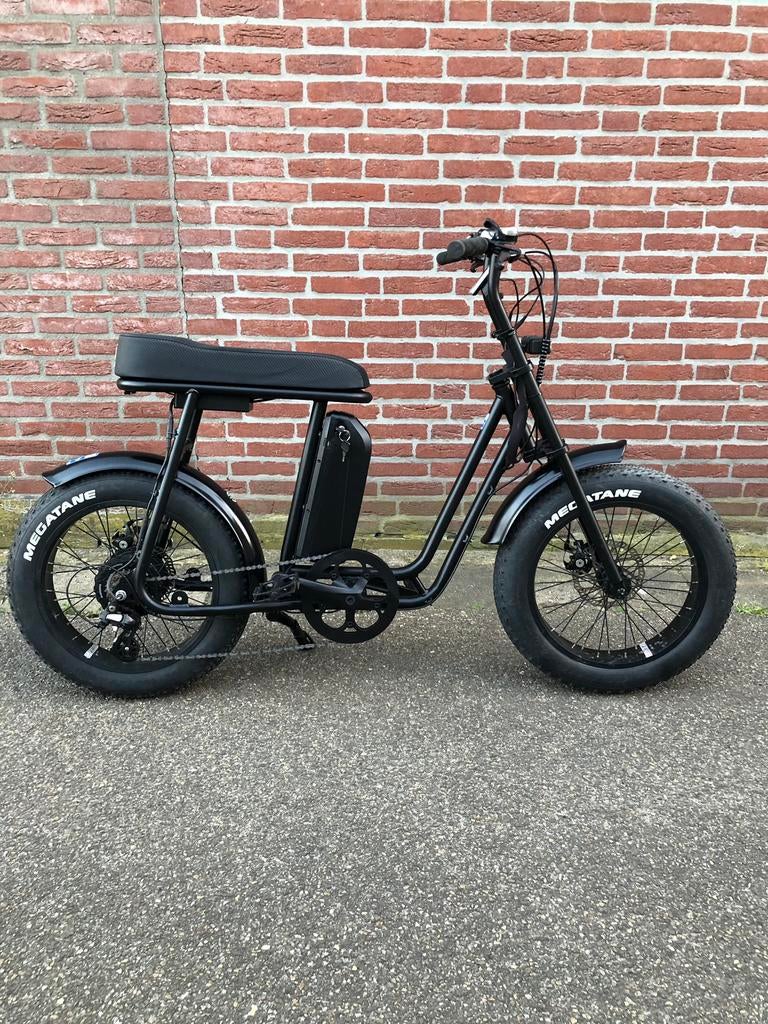Rebel 50 van club 204 amsterdam, Fietsen en Brommers, Ophalen, Zo goed als nieuw