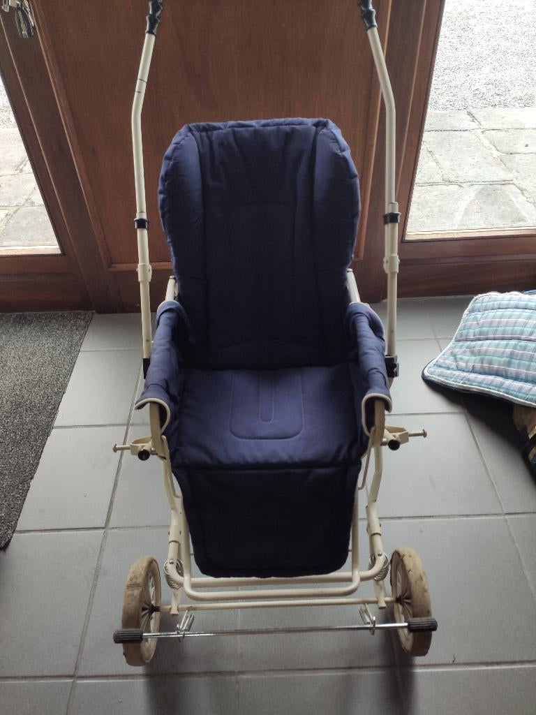 Poussette tout terrain, Enfants & Bébés, Autres marques, Pneus, Enlèvement, Utilisé
