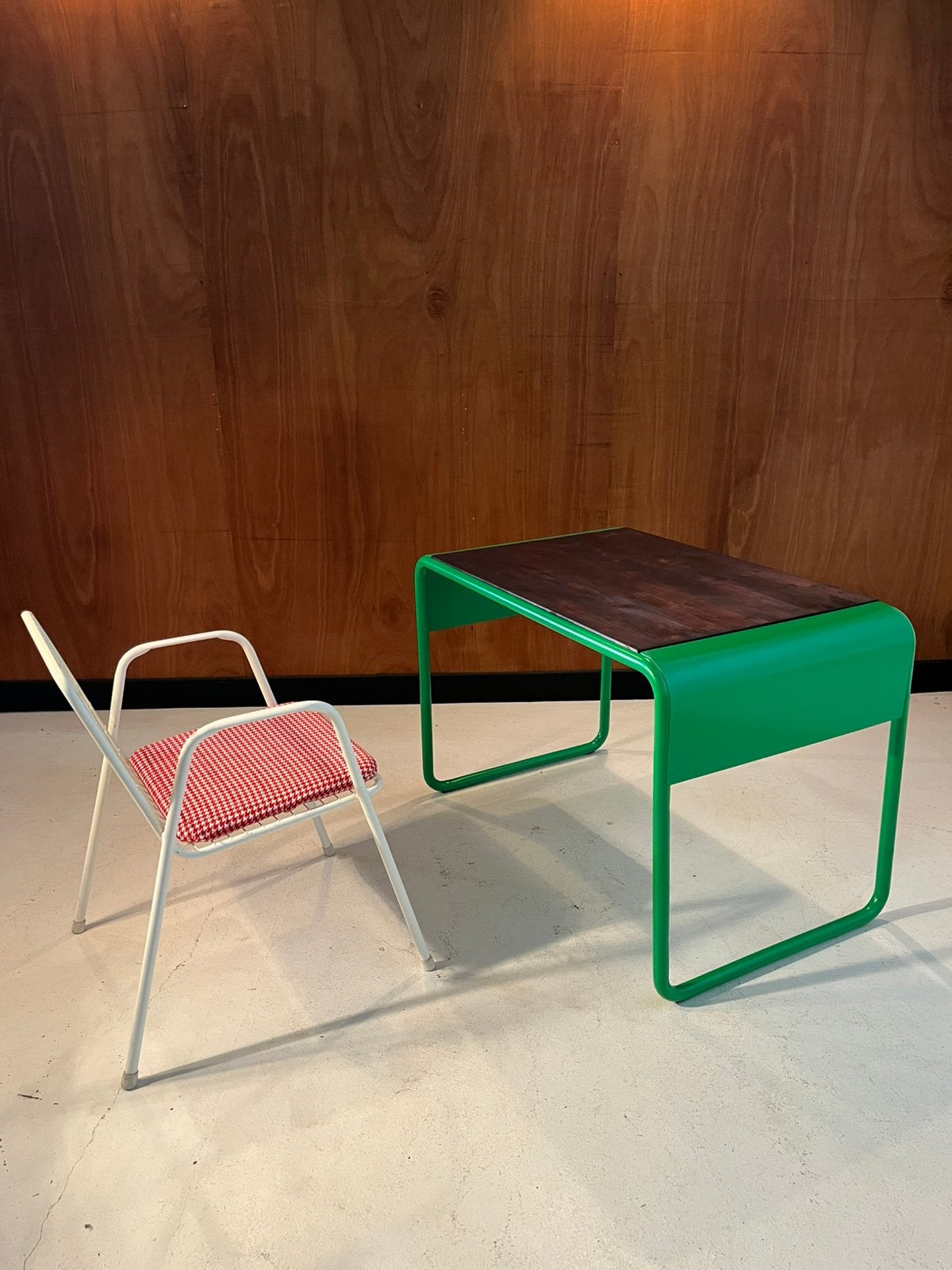 Bureau vintage 1980, rénovation complète •LIVRAISON GRATUITE, Ophalen, Zo goed als nieuw, Metaal