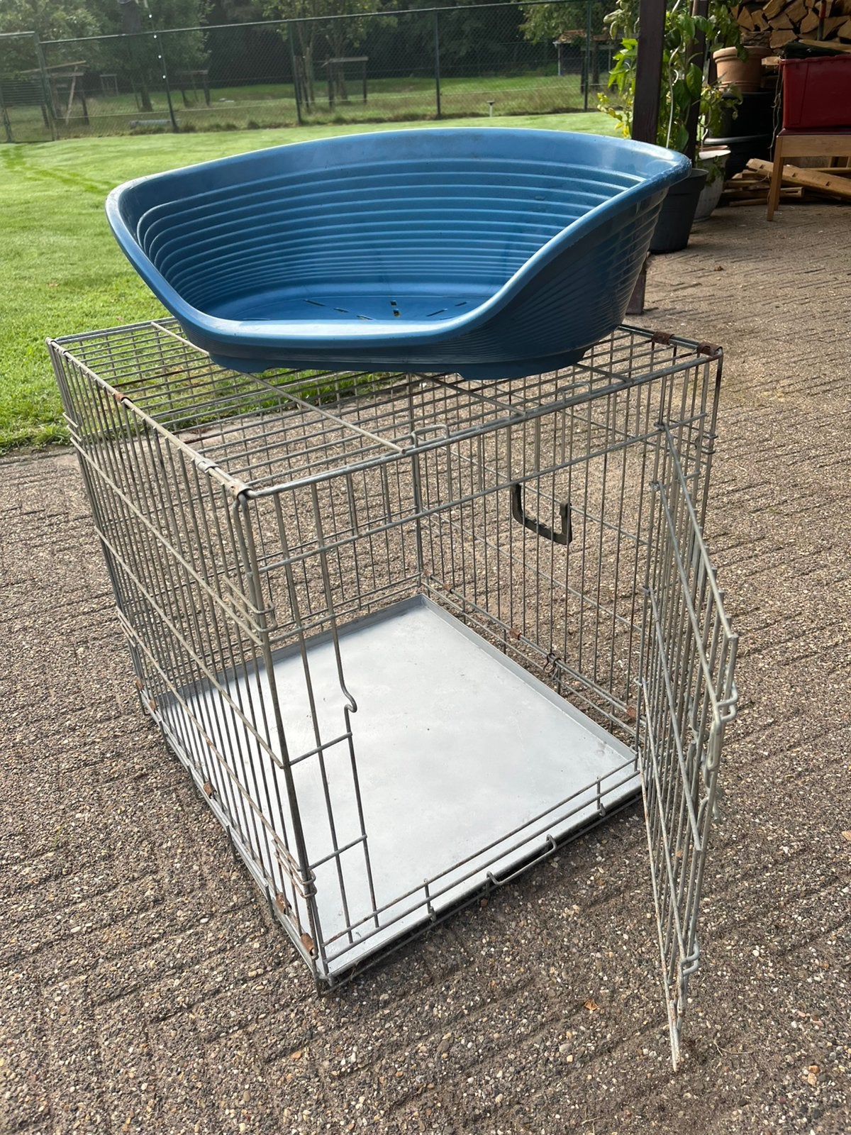 Honden bench, Dieren en Toebehoren, Ophalen, Zo goed als nieuw