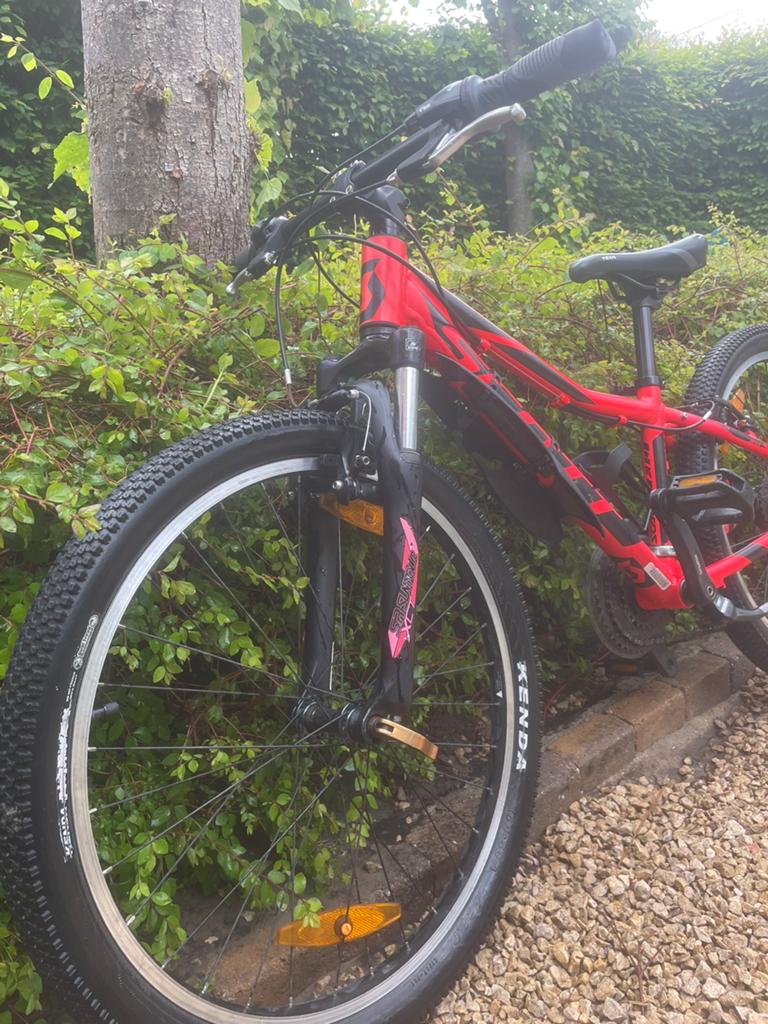 Scott JR 24 mountainbike rood/zwart – goede staat, Fietsen en Brommers, Ophalen, Zo goed als nieuw