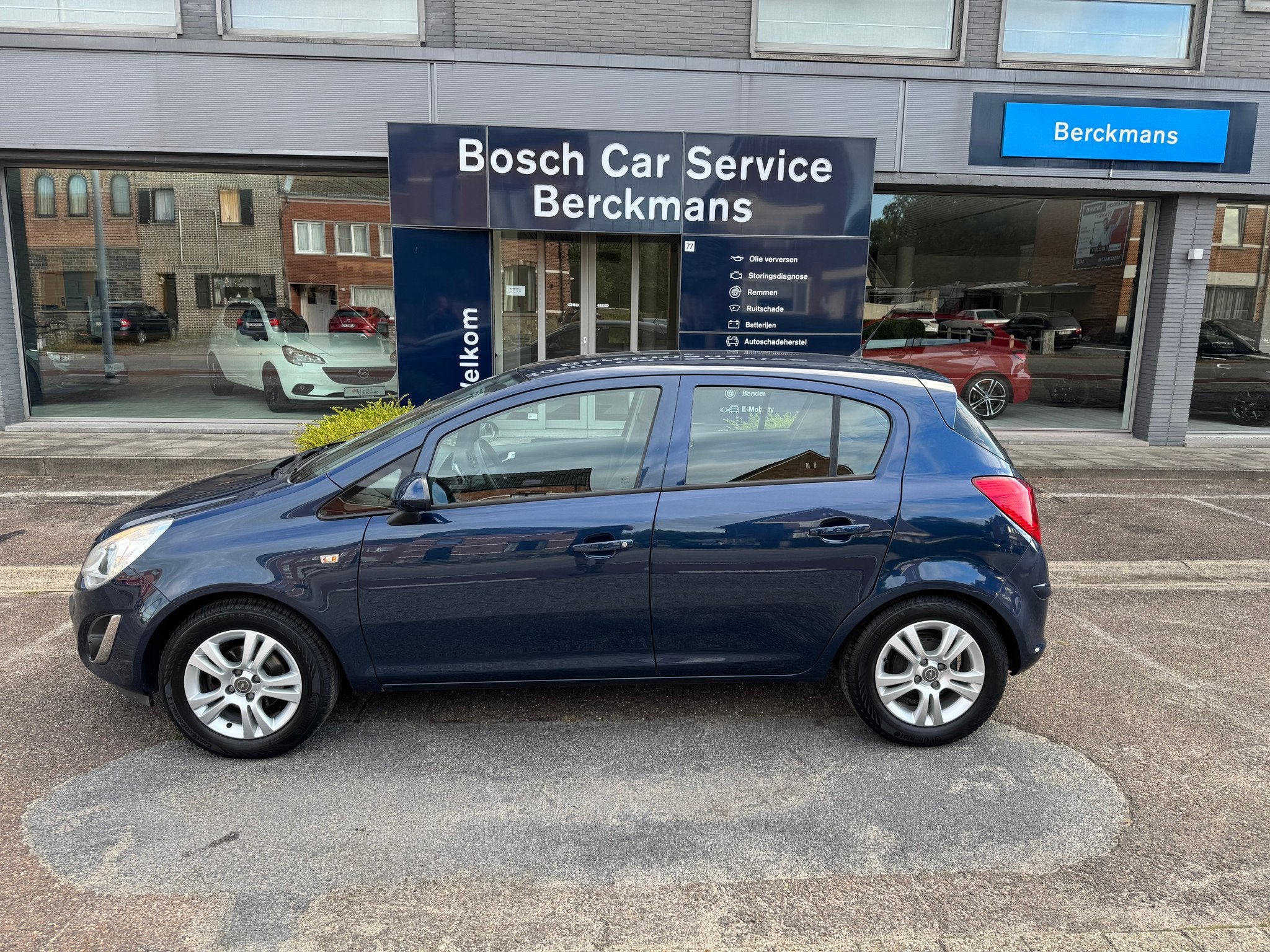 Opel Corsa Enjoy 5D 1.2 benzine slechts 36000Km!, Autos, Opel, Euro 5, Achat, 63 kW, Entreprise