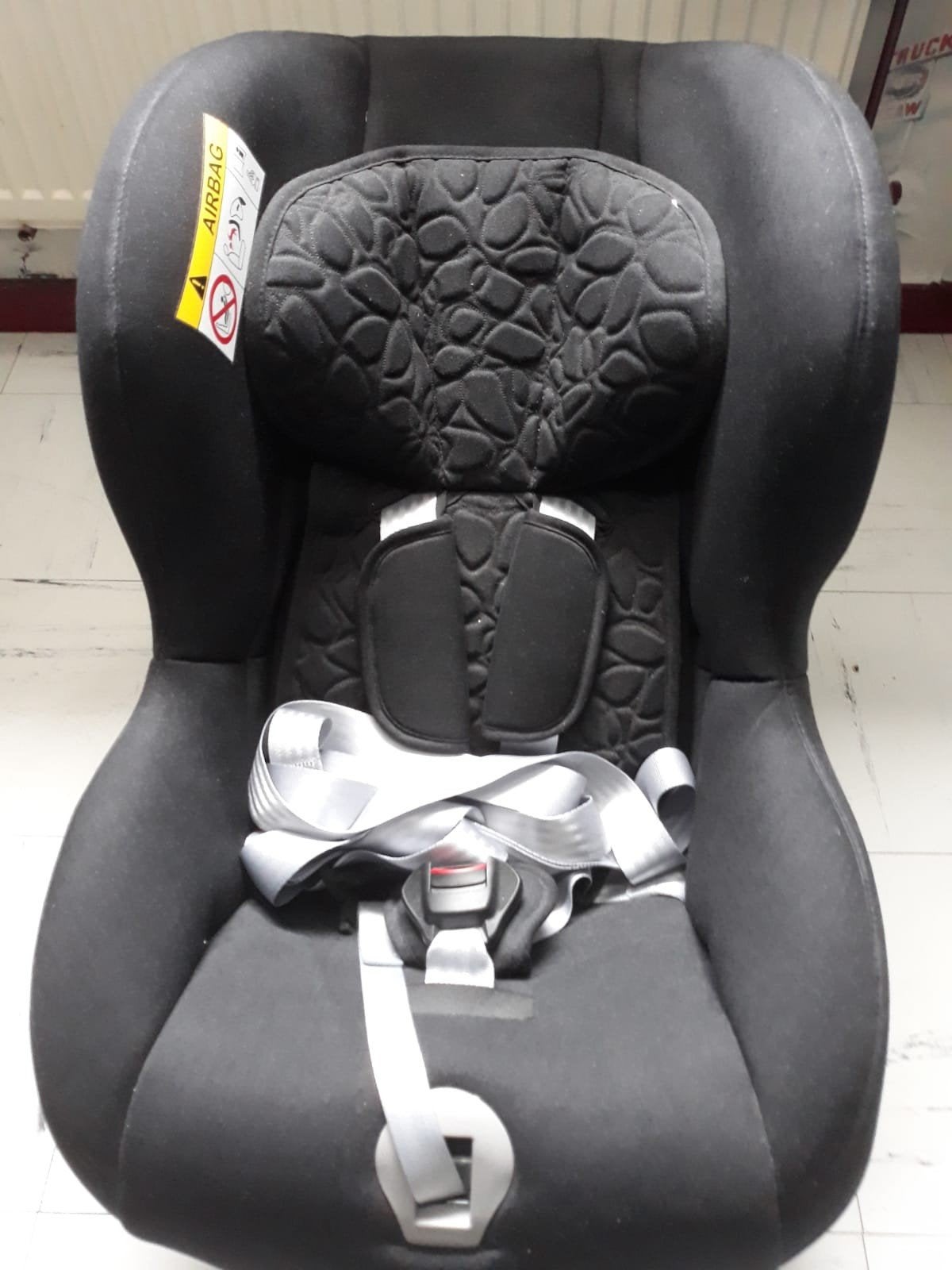 Autostoel isofix  met steun onderaan merk volvo goede staat, Kinderen en Baby's, Ophalen, Isofix