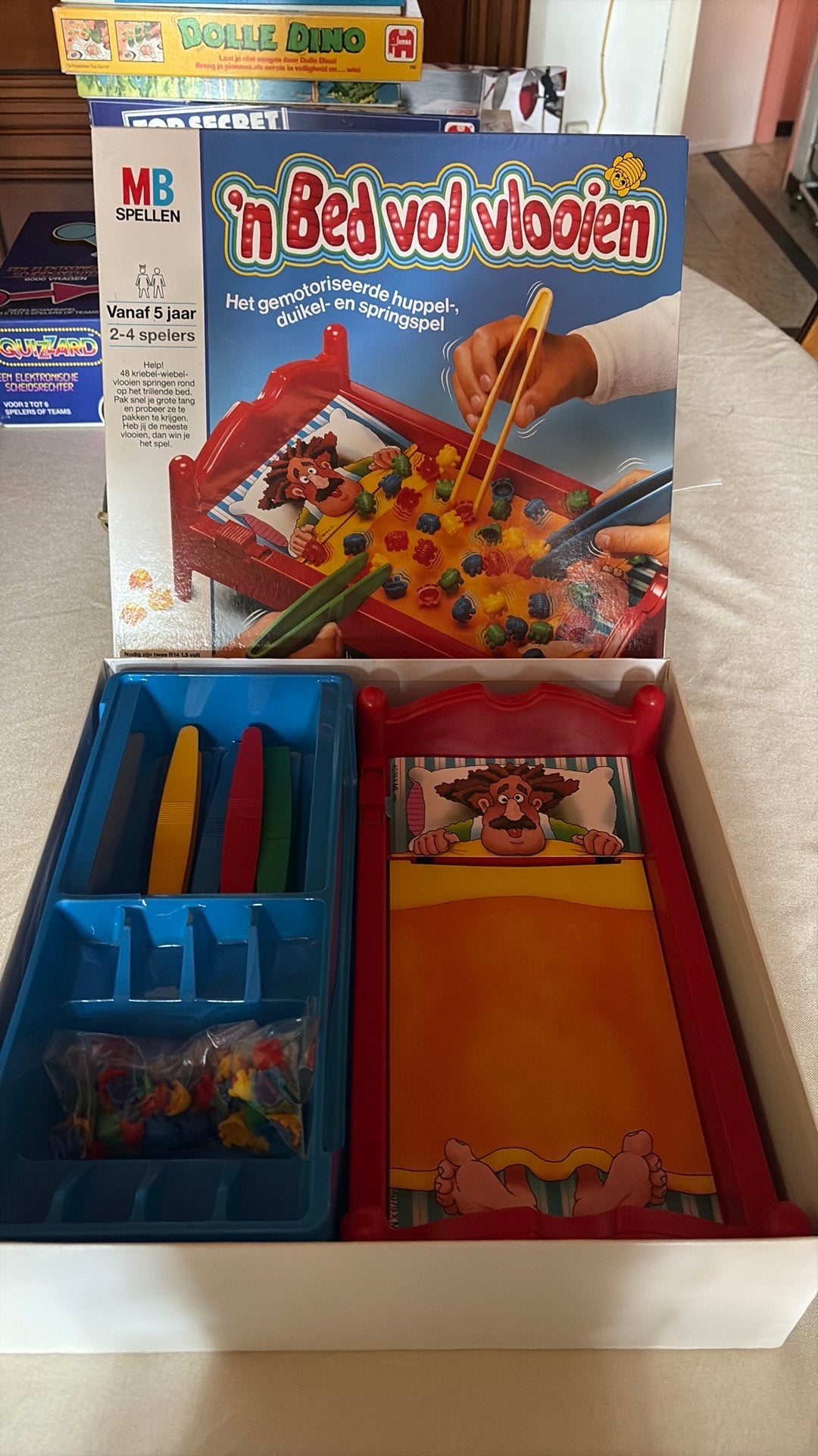 Vintage 'n Bed vol Vlooien bordspel (MB Spellen, Hobby en Vrije tijd, Ophalen of Verzenden, Zo goed als nieuw