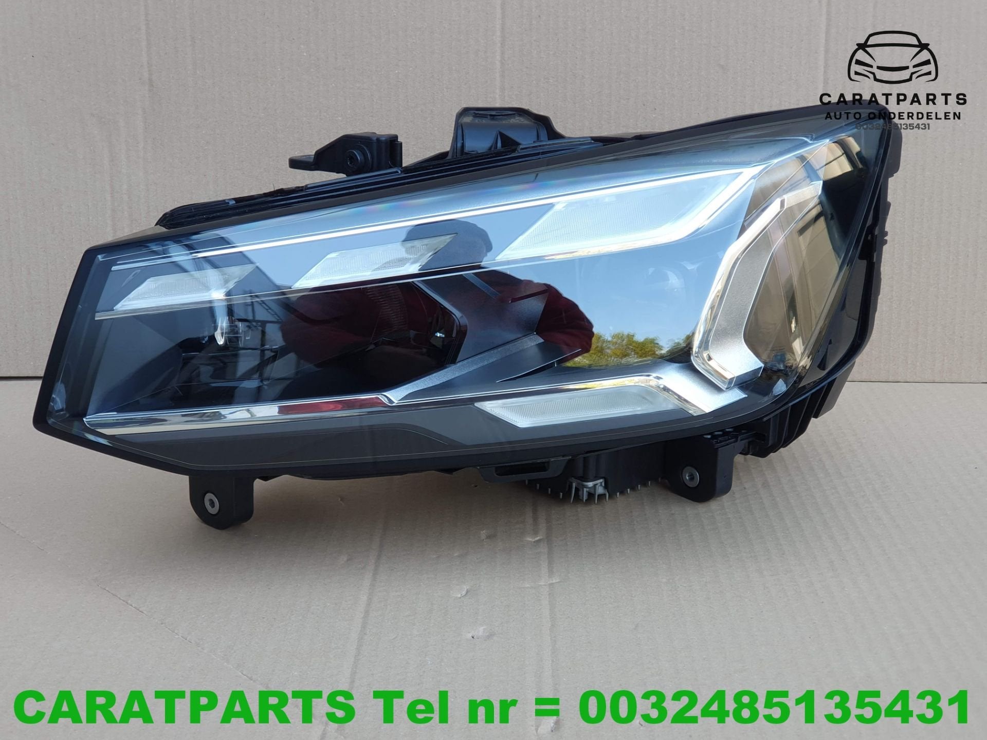 81A941035D 81A941035 Q2 lampe frontale Q2 lampe frontale mat, AUDI AG, Auto-Union-Strasse 1
85045  Ingolstadt, DE, Audi, Utilisé