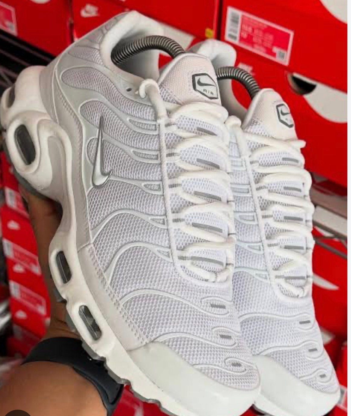 Nike Air Max Plus, Vêtements | Hommes, Neuf, Enlèvement, Blanc, Baskets