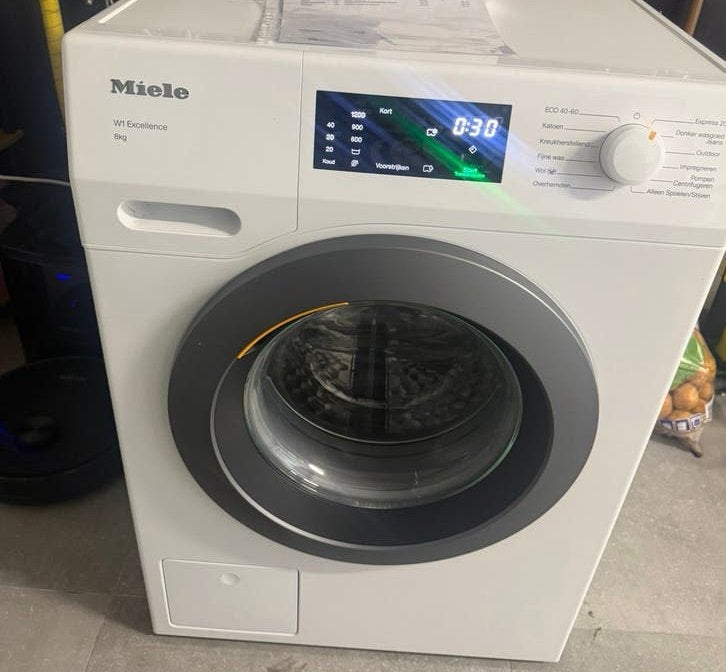 Miele W1 Excellence 8 kg in zeer goede staat!, Ophalen, Zo goed als nieuw