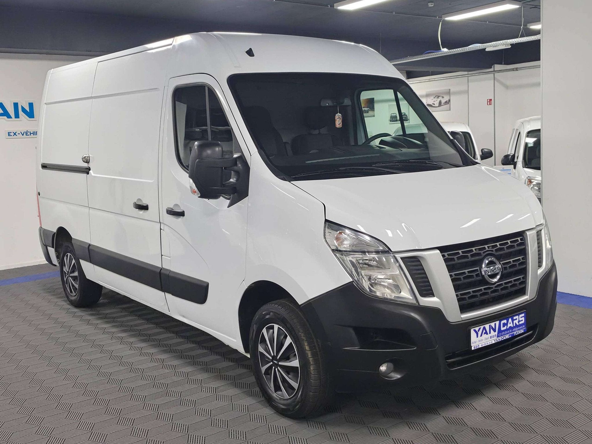 Nissan NV400 2.3 dCi L2H2 * CAMERA + CRUISE CONTROL + CLIM *, Autos, Entreprise, 3 places, Boîte manuelle, 131 ch