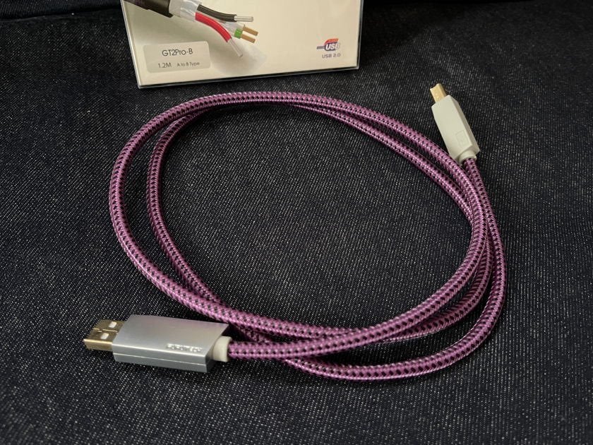 Furutech GT-2 PRO, Audio, Tv en Foto, Audiokabels en Televisiekabels, Ophalen of Verzenden, Zo goed als nieuw, Minder dan 2 meter