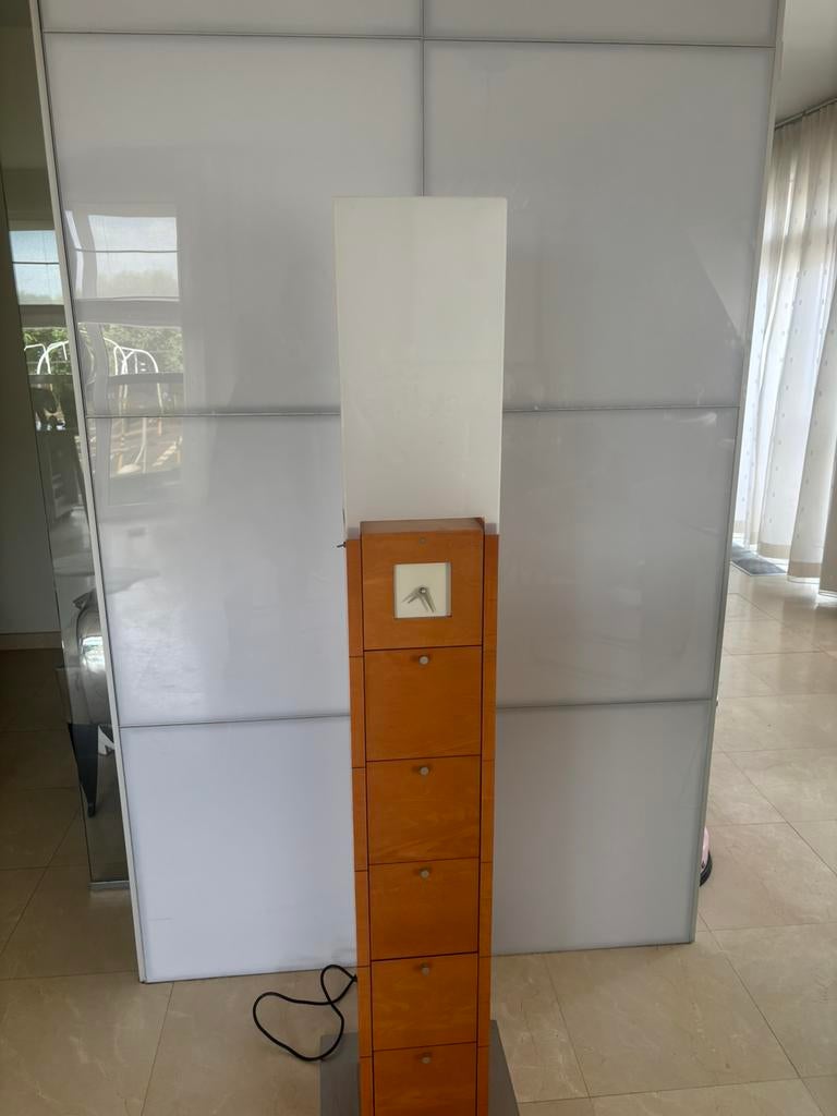 Mobilier design de Gorgetti, Enlèvement
