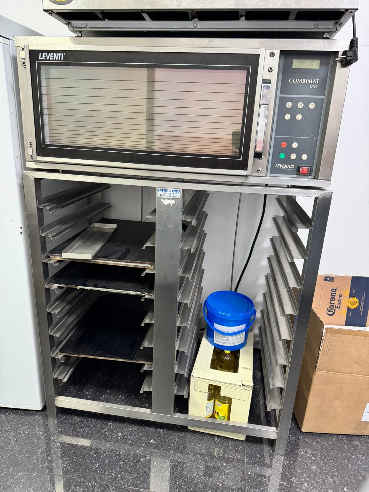 Leventi professionele oven, Enlèvement, Utilisé