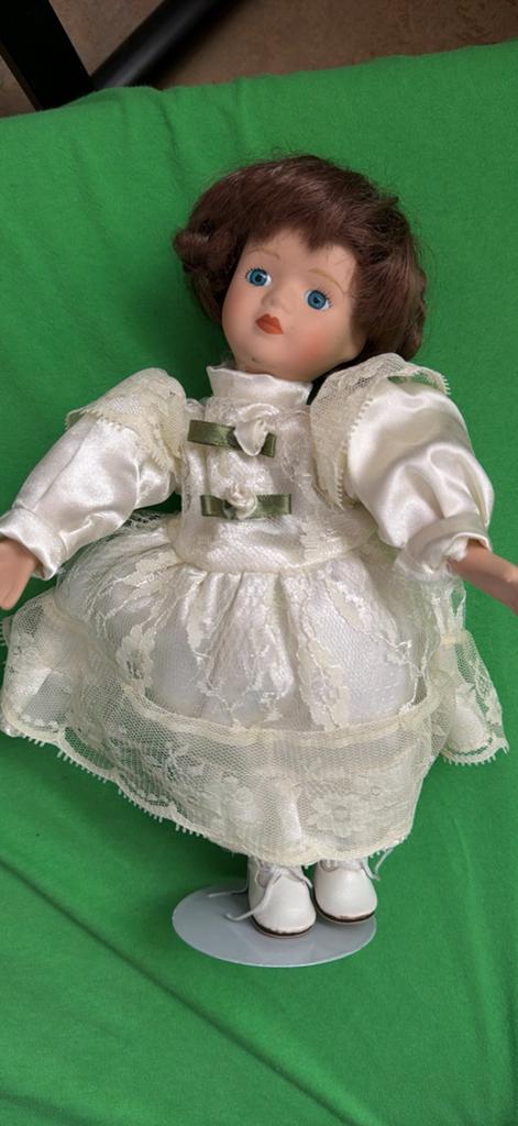 ANTIEKE POP UIT COLLECTIE, Verzamelen, Ophalen, Zo goed als nieuw, Pop