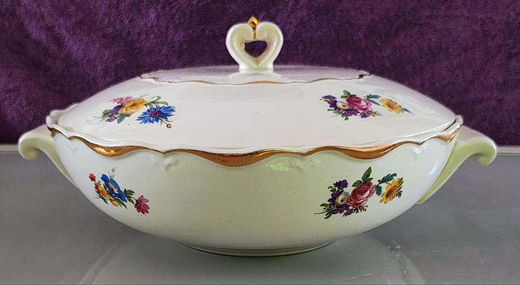 Groente- en soepkom van Boch Frères — Vintage bloemendecor, Antiek en Kunst, Ophalen