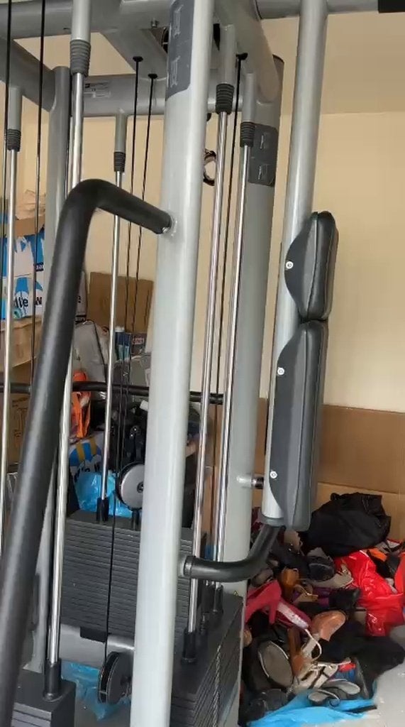 fitness technogym multistation geleverd door dealer, Sports & Fitness, Envoi, Neuf, Bras, Banc d'exercice