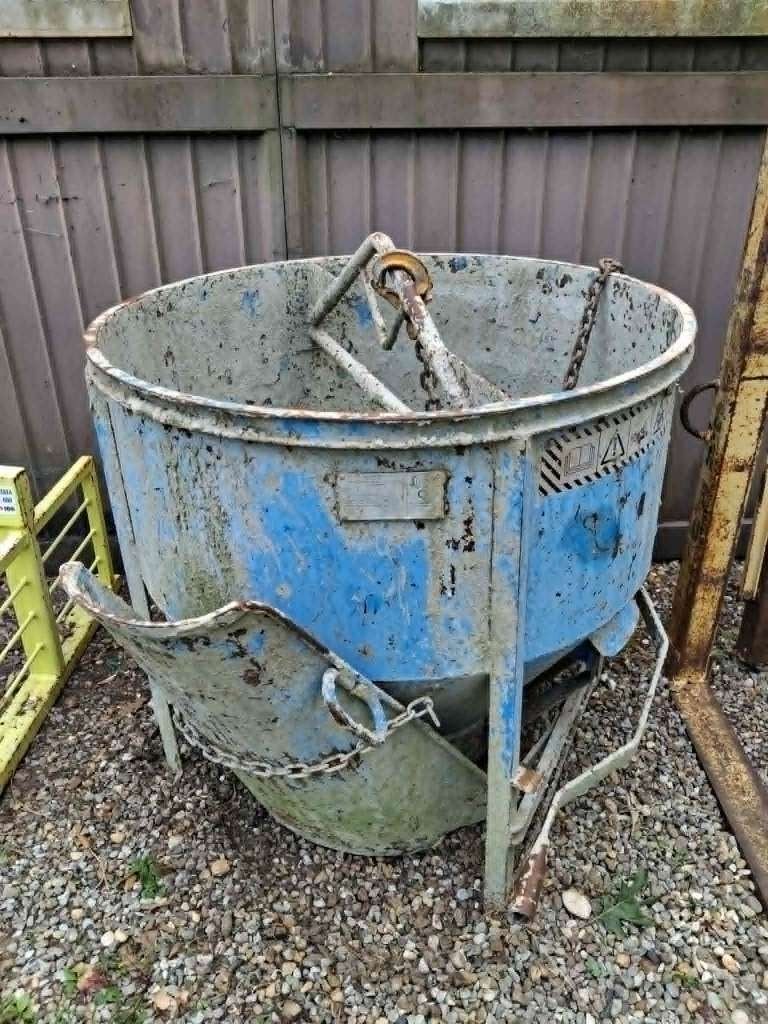 Boscaro betonkubel 350L, Ophalen, Gebruikt