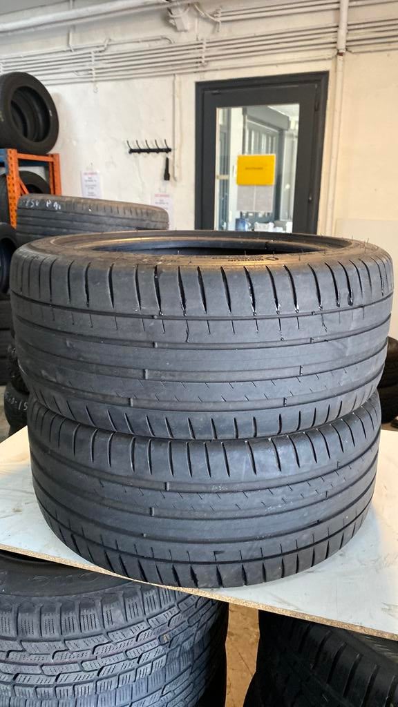 245/40/18-97y merk micheline met monteren per stuk 70 eur, Ophalen, Zo goed als nieuw