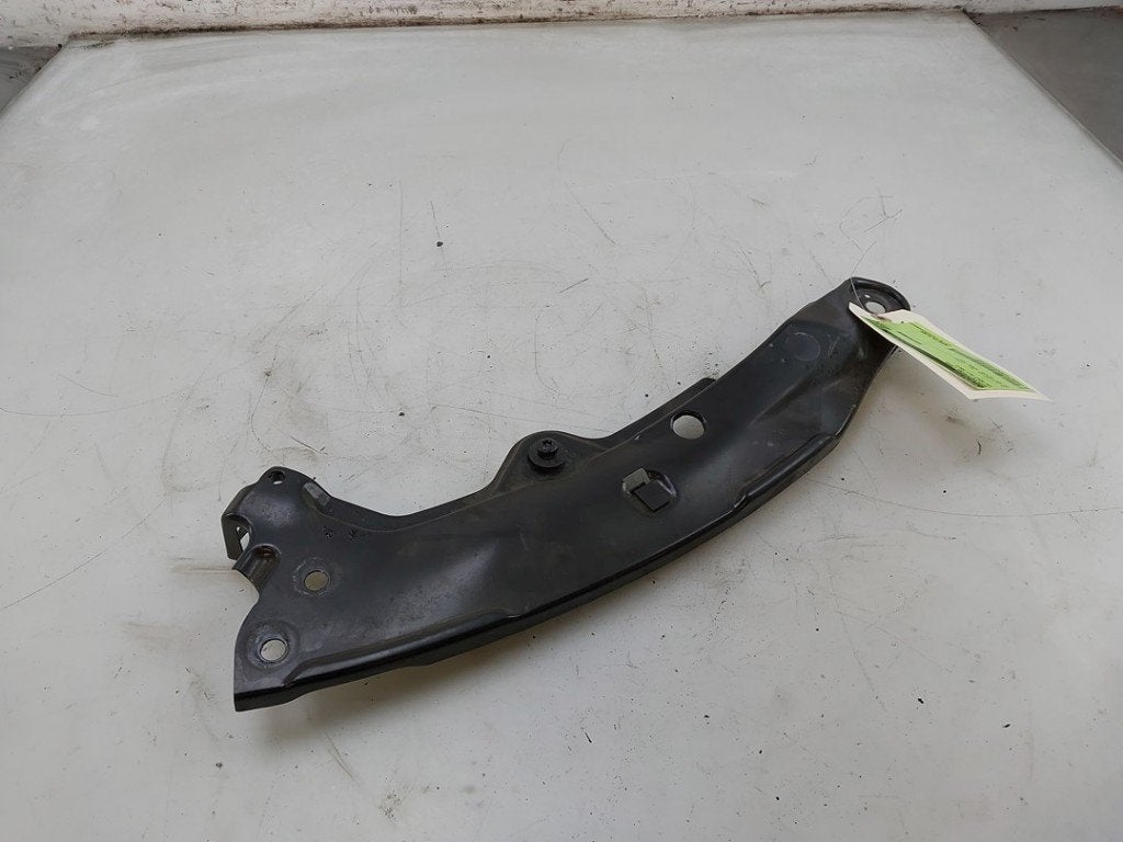 KOPLAMP HOUDER RECHTS Volkswagen Golf VIII (CD1), Gebruikt, Volkswagen, Volkswagen AG, Kundenbetreuung@volkswagen.de