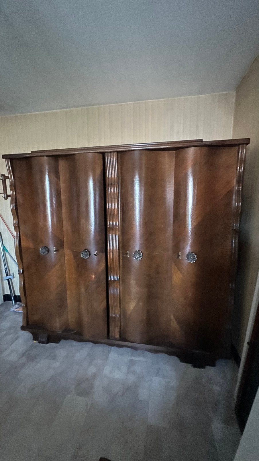 Chambre vintage, Enlèvement