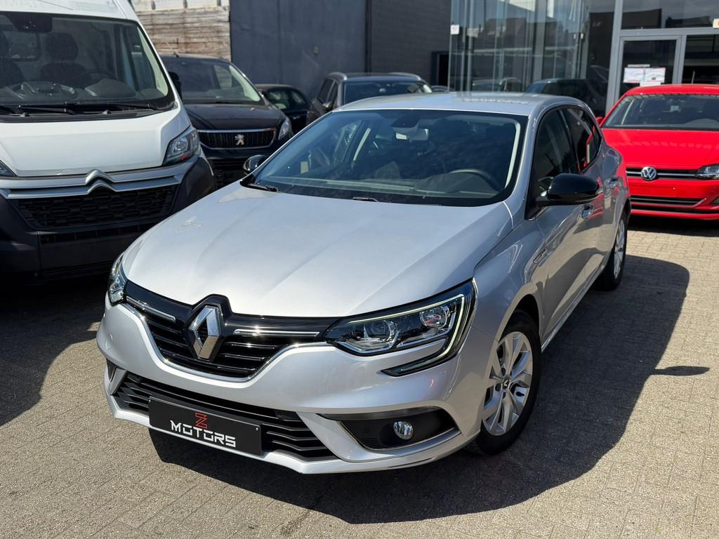 Renault // Megane, Stof, Gebruikt, 4 cilinders, 1306 kg